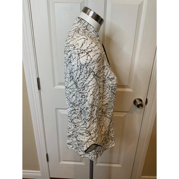 Alex Evenings White Jacket W/ Black, White & Silver Floral Leaf Pattern, Size SP - Picture 2 of 5